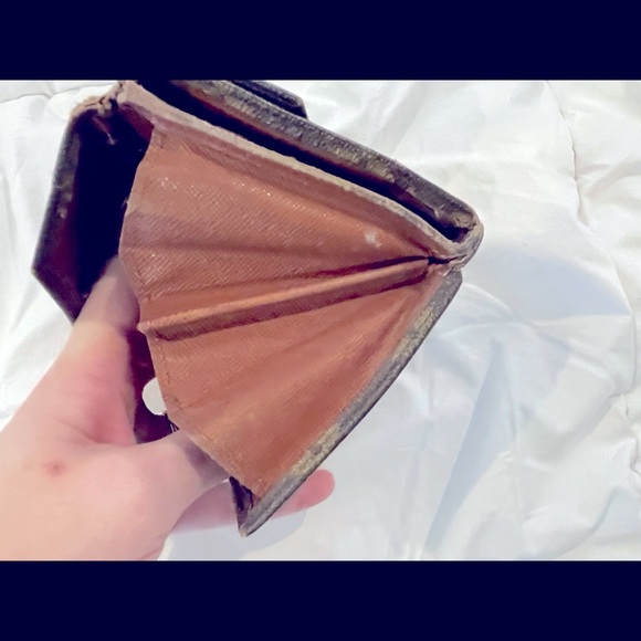 Authentic Louis Vuitton Monogram Envelope Wallet - Picture 9 of 11